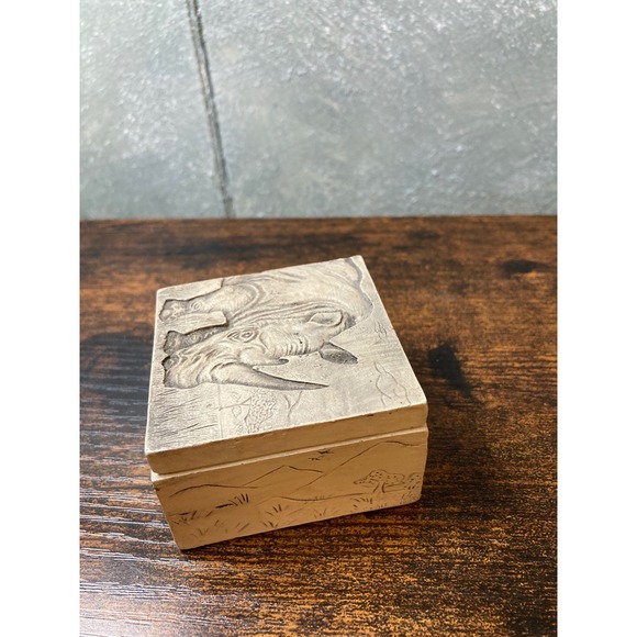 Vintage Rhino Relief Carved Trinket Box Stone Resin Safari Wildlife Jewelry Box - Picture 2 of 6
